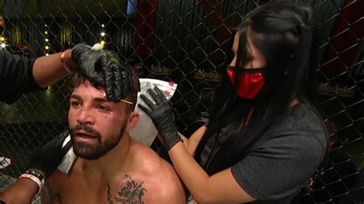 Mike Perry's girlfriend works his corner during fight