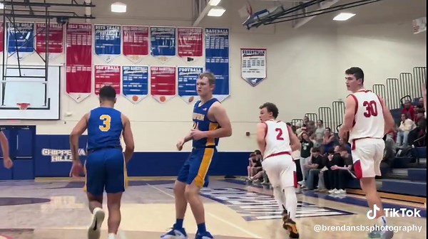 Here’s some of Harrison’s highlights from last night against Chippewa Hills! They came out firing and there’s a lot to build off of as the season progresses! #harrison #harrisonhornets #harrisonhornetsbasketball #hornetsbasketball