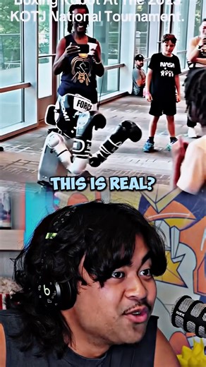 Robot vs Kid ? 🤯