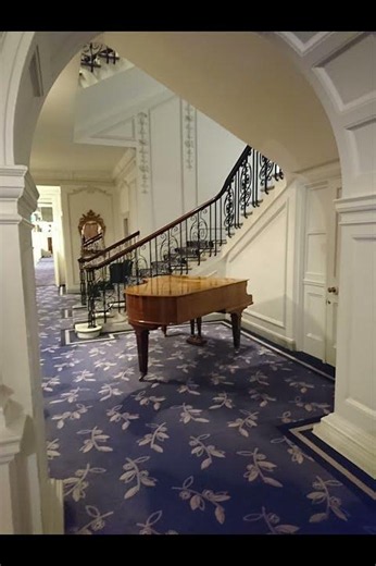 Inside One of London’s Most Luxury Hotels 😳Claridge's