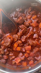 8.6K views · 217 reactions | Carne con Chile. Beef & Potatoes in Red Chile! Recipe link is available in the comments. I did not fry the potatoes in this version, but most times I do. #CarneConChileRojo | La Piña En La Cocina | Facebook