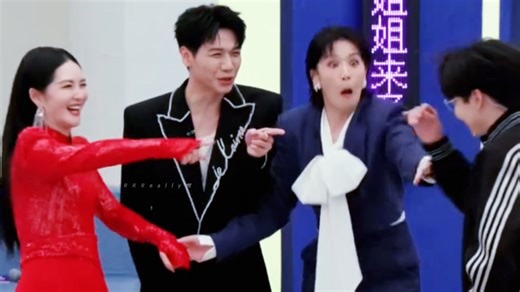 够爱这段大家的反应也太好玩了吧哈哈哈嘴在说，脑在追