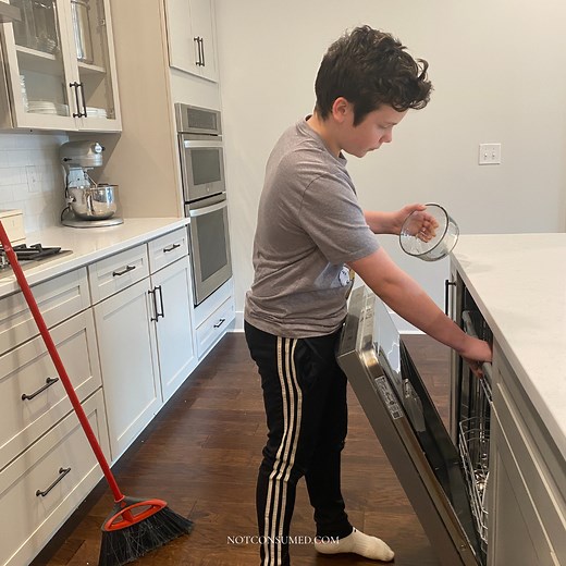 5 Easy Steps for Teaching Responsibility to Your Kids