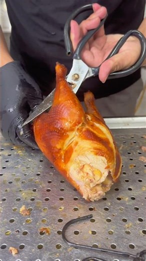 The Sizzling Crispy Cut 🐓✂️👈 #usa #viral #shorts