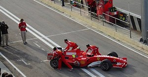 Como funciona um box de Fórmula 1?