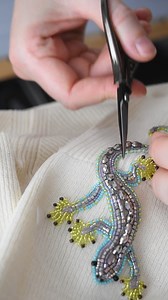 40K views · 931 reactions | The entire process in creating the Lizard 年殺 #lizard #gecko #beading #tambour | Alexandrina Dordea | Facebook