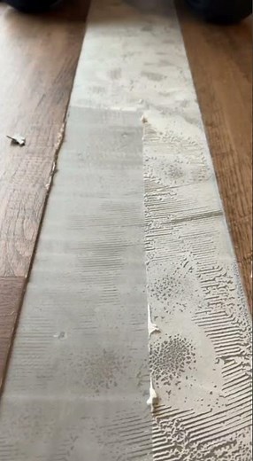 Vinylkleber entfernen / Klebereste vom Boden abkratzen / Vinyl reparien / Klebevinyl entfernen.