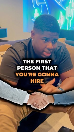 If you want to maximize your sales potential, hire a sales assistant! 💼 That way, when you’re on a sales call with a potential client, all you need to focus on is presenting. 🎙️ Your sales assistant will handle the rest - from scheduling the next meeting to ensuring contracts and invoices are sent out and payments are collected. 💰 By doing this, you will avoid getting buried in admin tasks. So you can focus on what you do best - selling. 🌟 Remember, the first person you hire should help you 