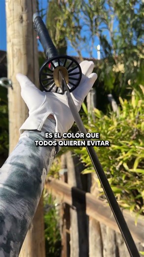 ¿Pero por qué la espada de Tanjiro es negra?