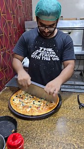 5K views · 26 reactions | 1-Minute Pizza Hack  | Stylish & Tasty! #pizza #pizzahack #1minutepizza #quickrecipe #foodshorts #easycooking #tastypizza #viralrecipe #homemadepizza #stylishfood #foodie #fastfoodhack #cookingin1minute #snackrecipe #yum #Shorts #YTCooking #making #handmade | Abdul Samad | Facebook