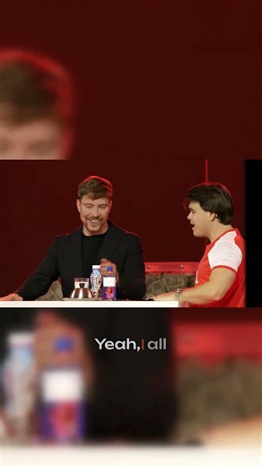 The ultimate poker face in a spicy wings challenge! You won't believe this演技.