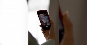 Charleroi: il "punit" sa femme en l'obligeant à se dénuder