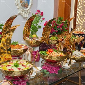 [Hot Item] Hotel Restaurant Catering Event Table Setting up Skyline Ss Buffet Riser Set Glass Plate Sever Food Dessert Sweet Pastry Display Buffet Food Display Stand