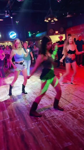 Shawty Got Moves line dance #shawtygotmoves #linedance #wildgregssaloon