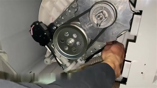 滚筒洗衣机报错e4解决办法