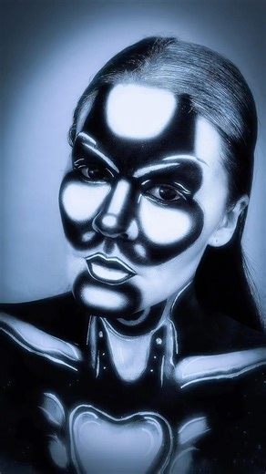 Liquid Metal Bayonetta ⛓️🦾 #bayonetta #liquidmetal #makeuptransformation #shorts #creativemakeup