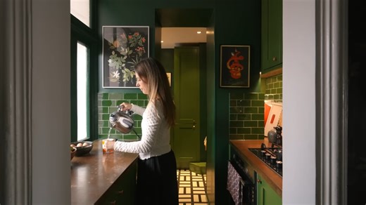 How this 40sqm/430sqft London flat uses smart storage to feel spacious
