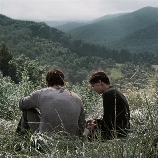 Understanding Gale Hawthorne: Misunderstood Hero in The Hunger Games