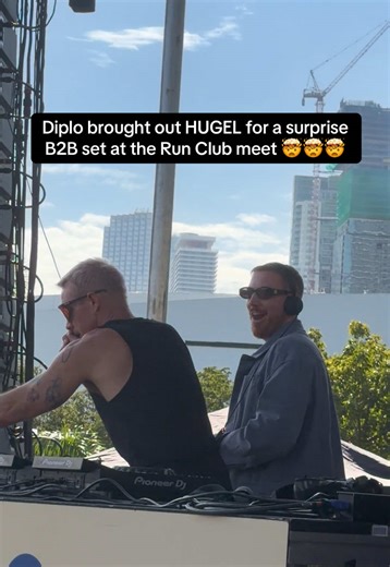 @Diplo brought out @HUGEL for a surprise B2B set at his run club in Miami 🤯🤯🤯 #edm #diplo #hugel #housemusic #rave