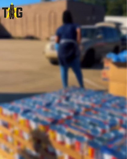 Harvest Regional Food Bank hosted an emergency food distribution drive on Thursday, Nov. 6, at four Texarkana location sites. 🥕🍏🥦 | Texarkana Gazette