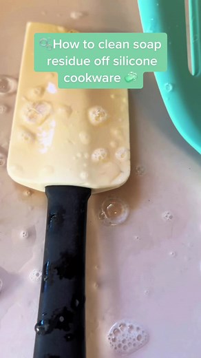 How to Clean Silicone: Removing Soap Taste and Stains Easily