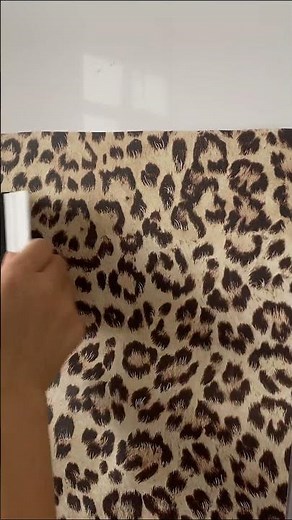 Leopard Print Wallpaper + Pro Tips 🐆 Transform Your Space with Bold Style! #WallpaperInstall