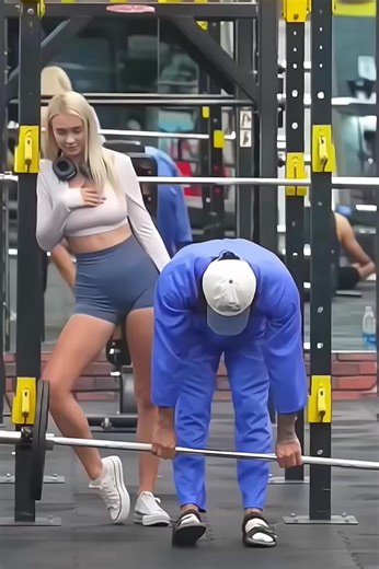 Hilarious Prank by Anatoly at Jym