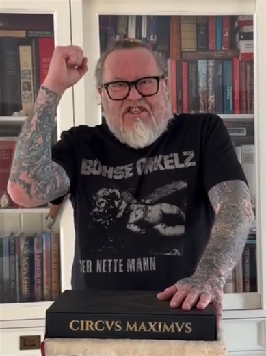 Verlosung mit Kevin Richard Russell: Mach mit!