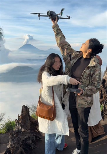 Beautiful Volcano BROMO At this moment, I stood on the cover of Lonely Planet.