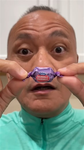 👂 ASMR AMERICA’S ORIGINAL DUBBLE BUBBLE GUM GRAPE FLAVOR AND EATING SOUNDS 👂p2 #asmr #shorts #viral