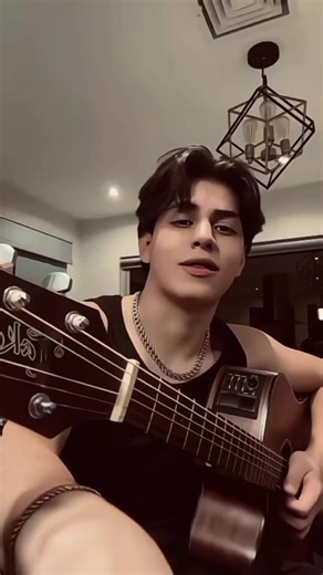 𝐍𝐞𝐰 𝐯𝐢𝐝𝐞𝐨!¡🥳//¿𝐂𝐨𝐦𝐨 𝐄𝐬𝐭𝐚𝐧?!¡🦧//𝐃𝐞𝐝𝐢𝐪𝐮𝐞𝐧 𝐒𝐢 𝐆𝐮𝐬𝐭𝐚𝐧!¡💘💘// • • • • 𝐒𝐢𝐧𝐨 𝐄𝐫𝐞𝐬 𝐒𝐨𝐟𝐢𝐚 𝐍𝐨 𝐋𝐞𝐚𝐬 𝐄𝐬𝐭𝐨.. • • • • • • La verdad es que no sé en qué momento específico te volviste algo más que una simple amiga, rol. Te volviste la persona a la cual le puedo contar mis logros o mis derrotas, y sabes, siento que SIEMPRE podré contar con vos porque tú no me juzgas (a veces). Tú eres quien me apoya y está siempre que me pasa algo, o me animas o me das 