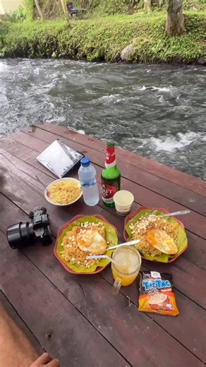 Telaga Surya 🌊☀️ 📍 : Lokasi Br. Tegenan, Menanga, Rendang, Karangasem, Bali ⏱️ : Buka setiap hari pukul 09.00-19.00 💵 : Harga tiket masuk 15k dewasa 5k anak-anak 🛖 : Glamping 200k ⛺️ : Camp Sewa Tenda 150k 🏕️ : Camp Bawa Sendiri Tenda 75k ⚠️ : Camp hanya dibuka sore sampai pagi 💬 : WA 62857 1111 6309 untuk booking 🔗 : Link maps ada di bio #telagasurya #karangasem #bali #destinasiwisatadibali #placestovisitinbali | Pemandian Telaga Surya