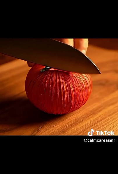 Satisfying ASMR Cutting and Crushing Experience in 8K