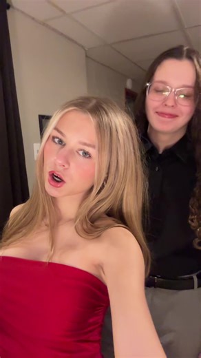 gfs party😍😍🥳🥳 #fyp #viral #wlw #iloveolivia #sweet16