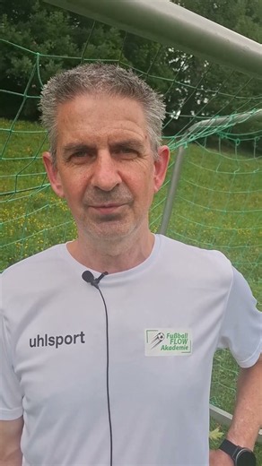 Die „Zwei-Trainer-Falle“: Warum dein Kind im Spiel blockiert ⚽️🛑