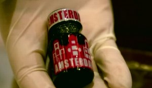 Los riesgos del Popper, la nueva droga en "tendencia" entre los jóvenes