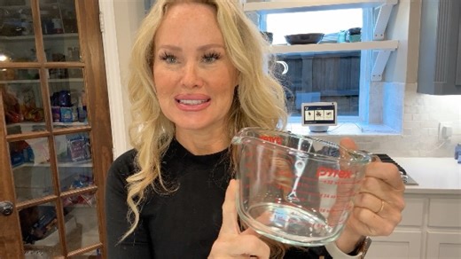 Watch Pyrex 4-Cup Glass Measuring Cup For Baking and Cooking on Amazon Live