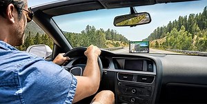 Garmin DriveSmart 55 Review - Traffic GPS Navigator - Buying Guide [UPD]