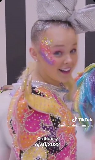 Exploring JoJo Siwa's Luxurious Mansion Tour | Millionaire Homes