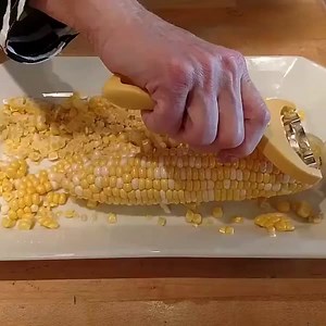 46K views · 381 reactions | The ONE tool you need this summer.  Corn Zipper Tool: https://bit.ly/3MSIwRG Corn, Avocado and Tomato Salad: https://bit.ly/3tI7pZr | Williams Sonoma | Facebook
