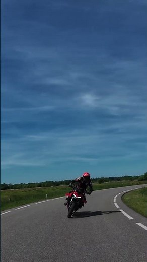 Ducati Streetfighter V4 2026 Roller in Slow Motion #ducati #ducatistreetfighter