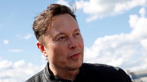 Elon Musk buys Twitter, sparking concern from Democrats
