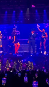 138K views · 6.8K reactions | WATCH: Catriona Gray doing the Lava Walk  at NE-YO’s concert tonight in Manila ✨ Wilbros Live | UMG Philippines | Facebook