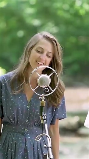 The Petersens - Down to the River to Pray