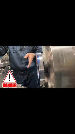 汎用旋盤での危険なテーパー加工法