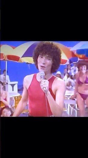 夜のヒットスタジオ 郷ひろみが「セクシー・ユー」(モンローウォーク)を披露。水着美女に囲まれて華やかに歌います。#夜ヒット #昭和歌謡 #郷ひろみ