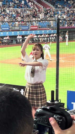 日籍高橋佳帆 學生制服 投手干擾 240718 #高橋佳帆 #kaho #cheerleader #啦啦隊 #rakutengirls #rkg #樂天女孩 #台湾野球チア #楽天ガールズ #치어리더