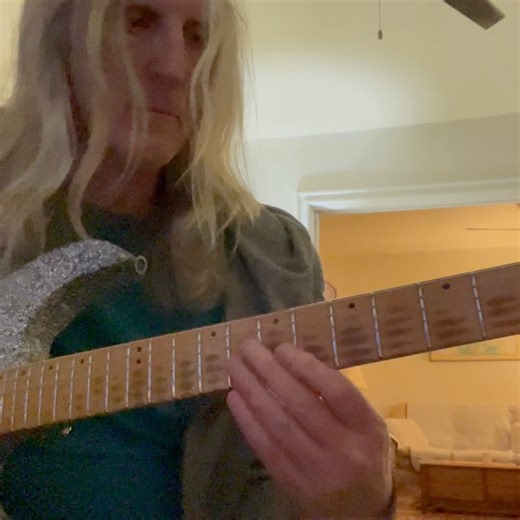 E minor pentatonic through the neck. dy? #jacksonguitars #groovegear #spark4 #daddariostrings #dimarziopickups #triad #triads #fingerstyleelectricguitar #floydrose #floydrosetremolo #floydroseofficial #electroharmonix #carvinlegacy3 #guitarplayersofinstagram #twohandtapping #righthandtapping #tappingguitar #shred #shredguitarist #shredemptionsolochallenge #shreddingguitar #guitarplayermagazine #guitarplayersunite #arpeggio #arpeggios #pentatonic | Tom Yoder