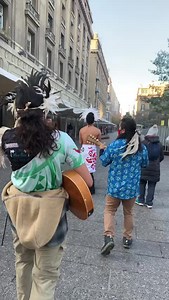 10K views · 775 reactions | Rapa Nui presente en un día que pasará la historia. El inicio de la Convención Constituyente con Elisa Loncón a la presidencia, abre un escenario único en el anhelo de que el Estado de Chile adquiera el carácter plurinacional que sus Pueblos Originarios merecen. Video Mane Stevenson | Municipalidad de Rapa Nui | Facebook