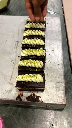 Chocolate Pistachio Flavor Pastry Recipe Yummy Tasty Design #suhelr7 #nandani #trendingshorts